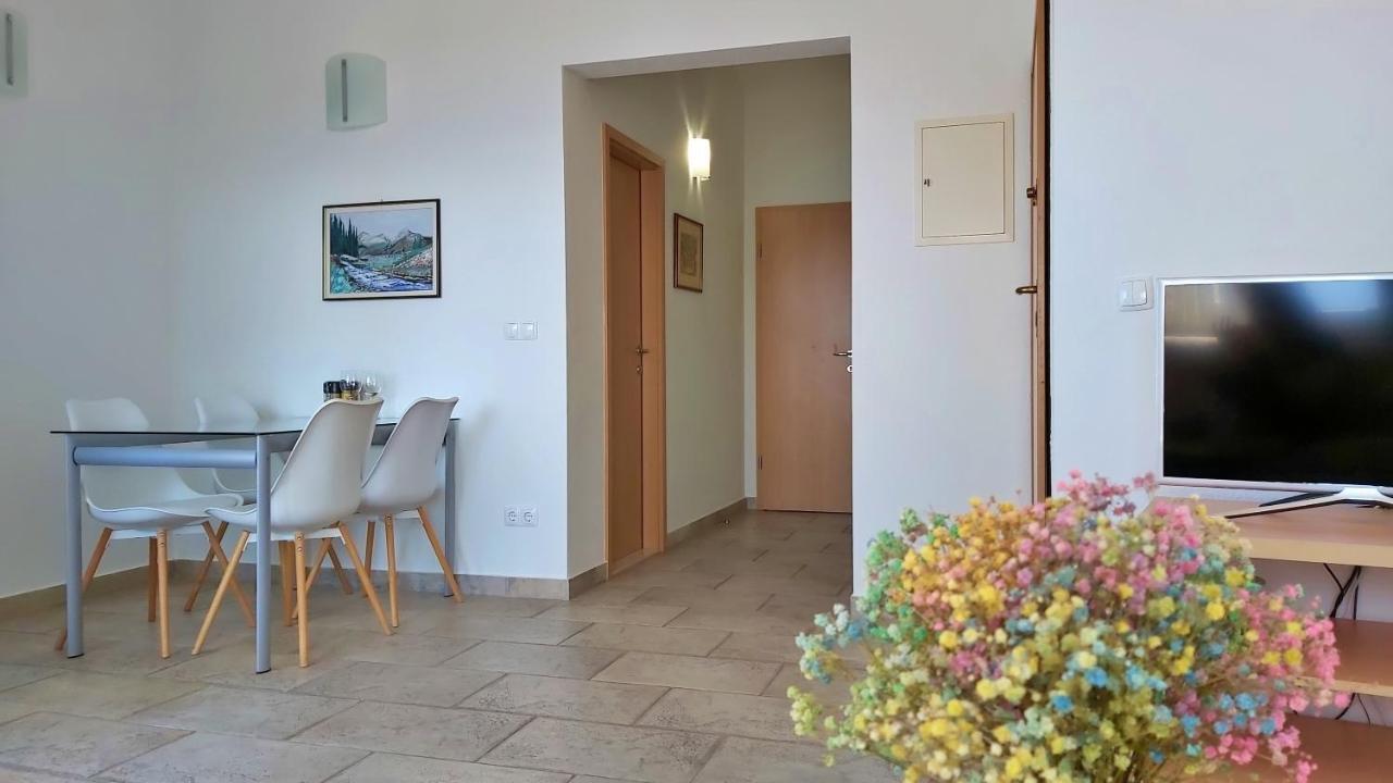 Apartments Borak Omiš Zewnętrze zdjęcie